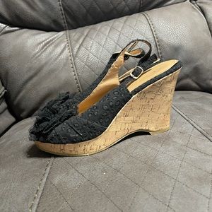 Black wedge with flower detail :)